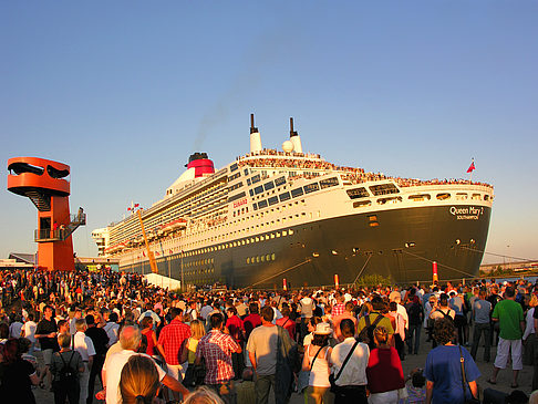 Queen Mary 2 - Volksfest - Hamburg (Hamburg)