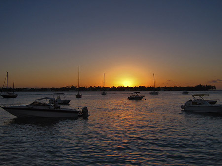 Foto Strand mit Sonnenuntergang - 