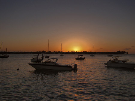 Foto Strand mit Sonnenuntergang - 